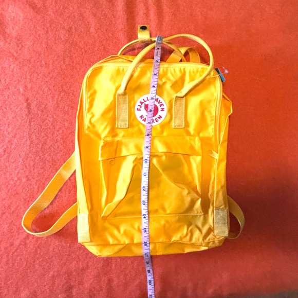 Fjällräven bright yellow Kanken unisex backpack NWT - Picture 6 of 7